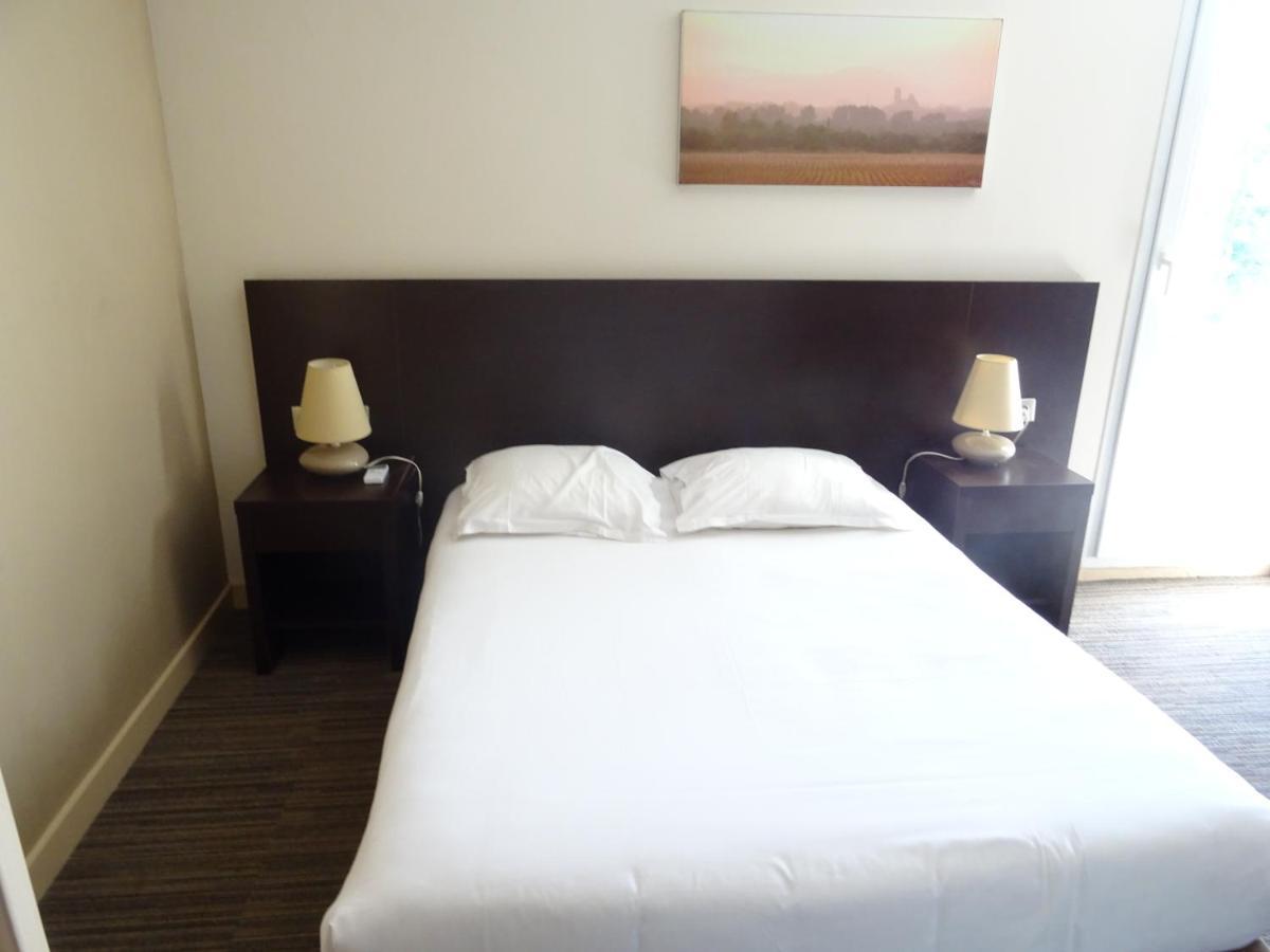 Sowell Hotels Domaine De La Petite Isle L'Isle-sur-la-Sorgue Ngoại thất bức ảnh