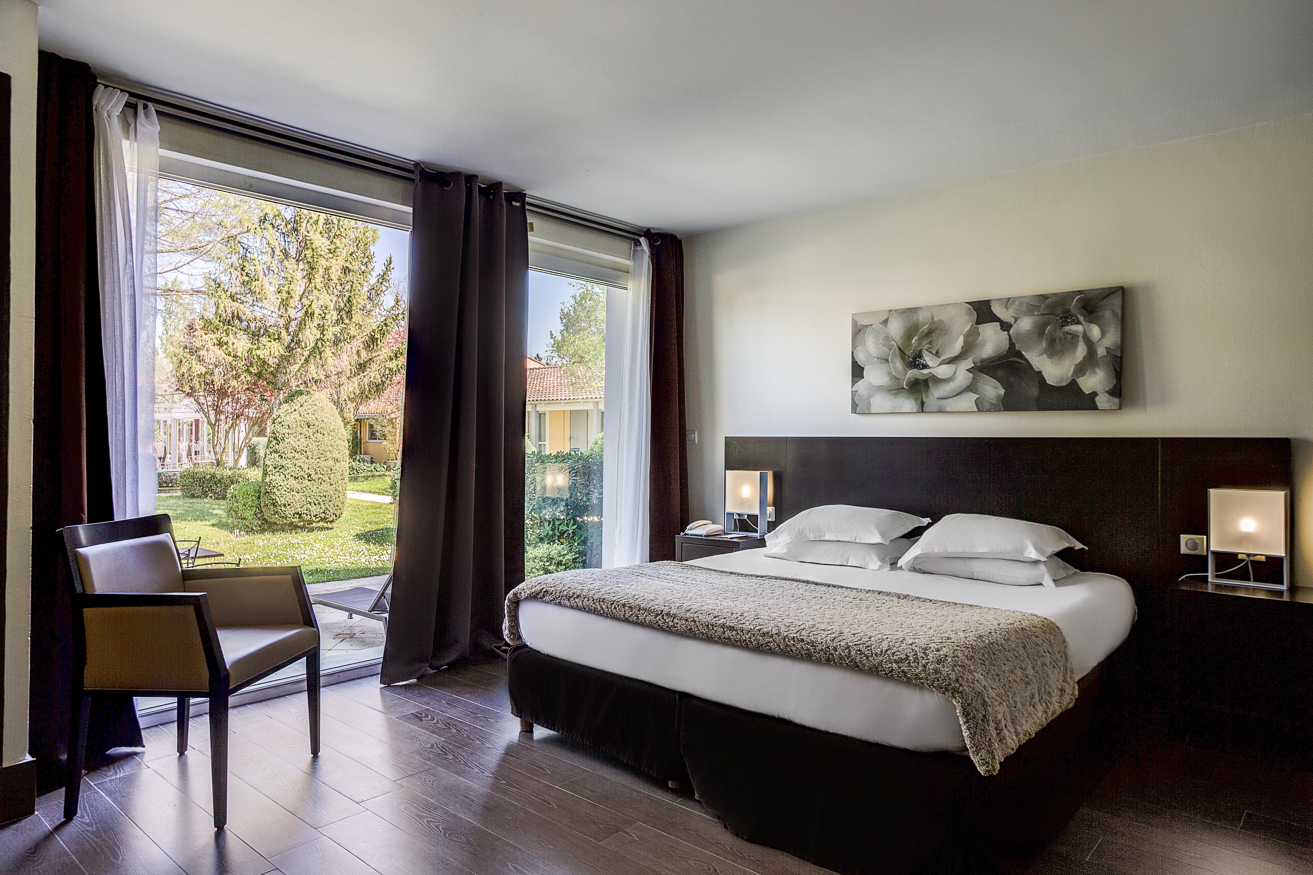 Sowell Hotels Domaine De La Petite Isle L'Isle-sur-la-Sorgue Ngoại thất bức ảnh