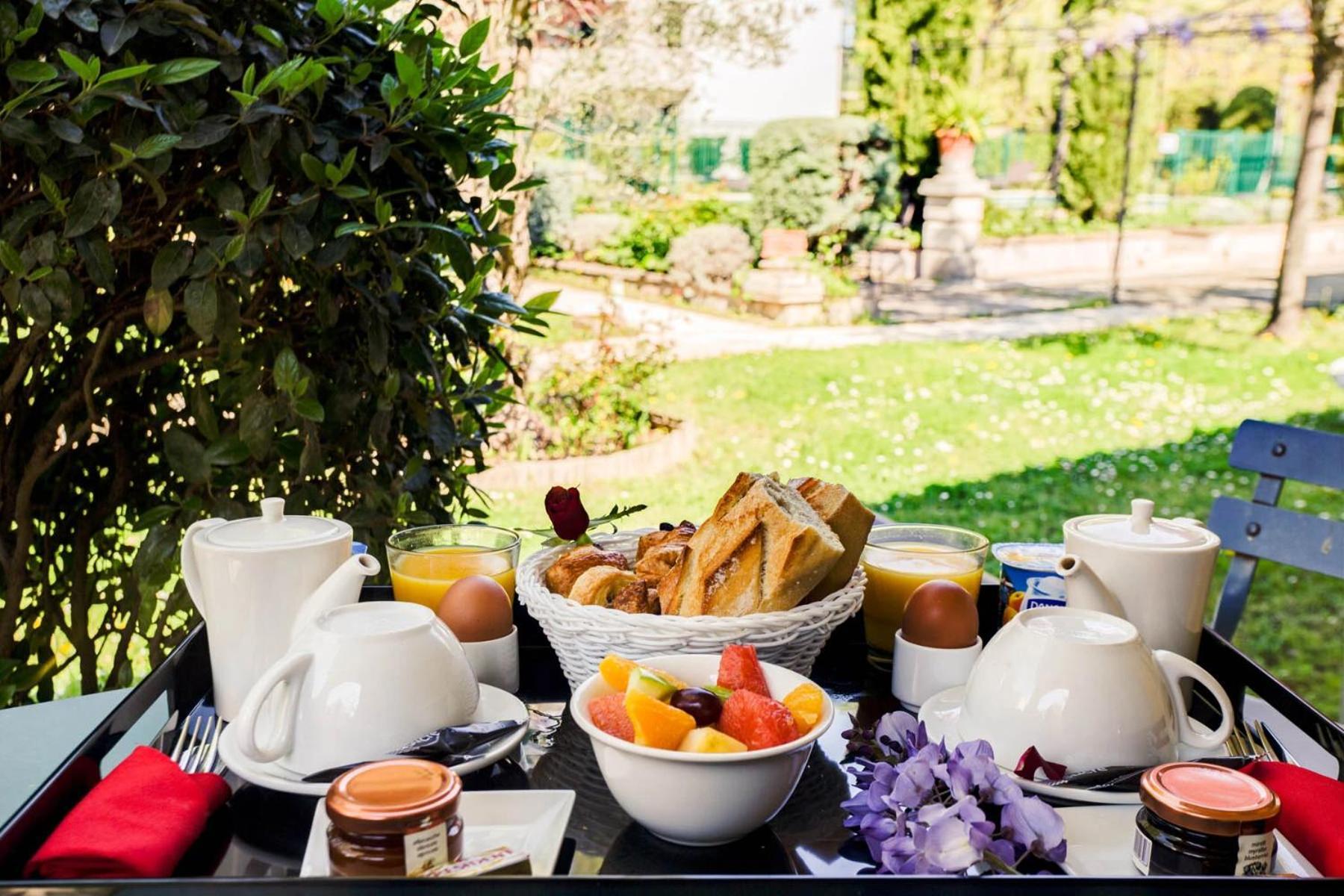 Sowell Hotels Domaine De La Petite Isle L'Isle-sur-la-Sorgue Ngoại thất bức ảnh